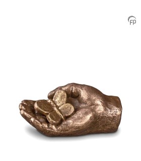 Keramisch Troost Urntje Geert Kunen 'Vlinder in Handje'