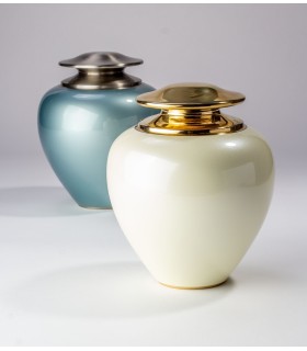 Grote Metalen Urn Satori Parelmoer Wit met Goudkleur