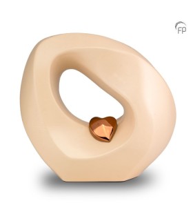 Grote Keramische Urn Mastaba Crème Met Bronskleurig Hartje